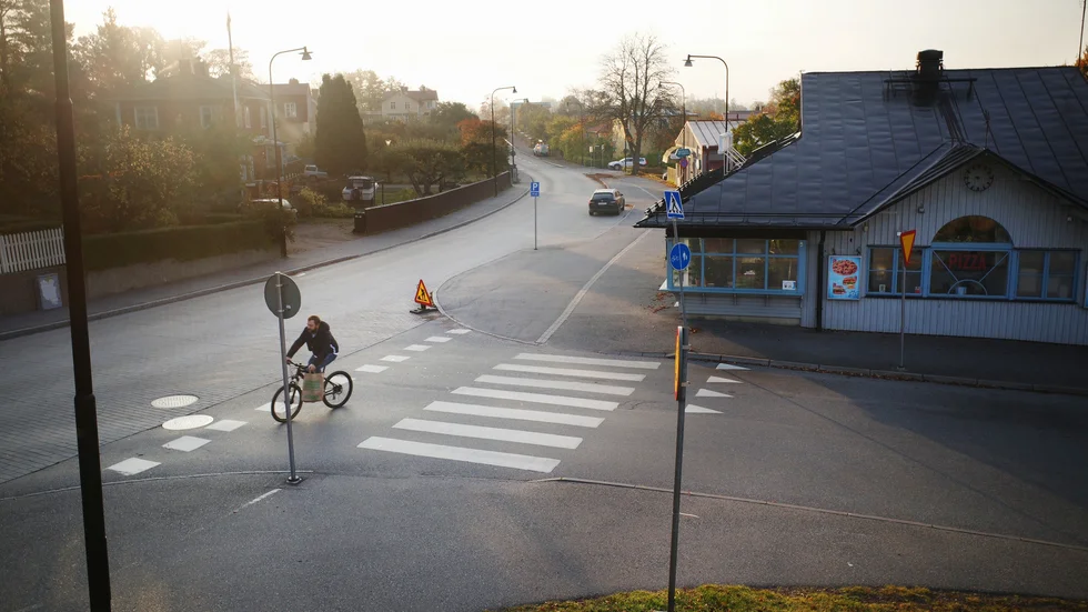 I Trosa kommun finns för närvarande inga cykelöverfarter vilket innebär att cyklister ska ha väjningsplikt mot trafiken på vägbanan vid alla korsningar.
