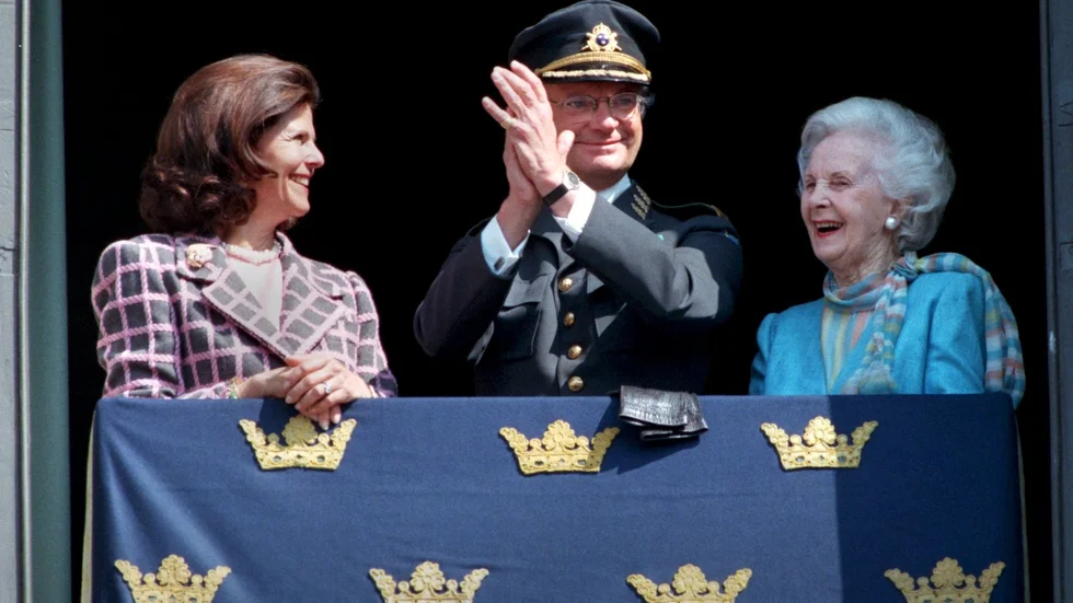 Kung Carl XVI Gustaf på sin 52-årsdag den 30 april 1998. Nu, den 30 mars, kommer han till Luleå för att uppmärksamma att han nästan lika lång tid, 50 år, suttit på tronen. Det finner Republikanska föreningen inte är något alls att fira.
