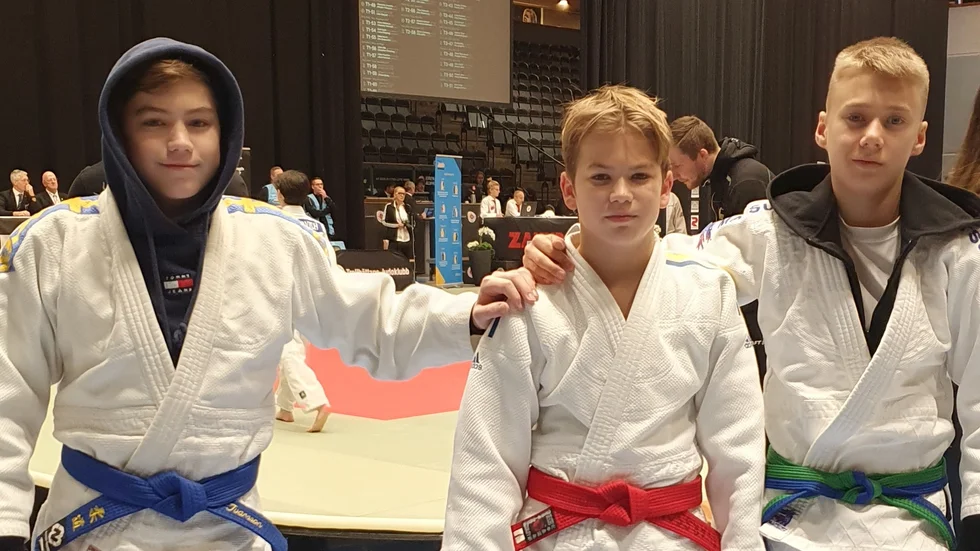 Hugo Ivarsson, Jakob Ivarsson och Lukas Riström efter tävlande i Trollhättan. 