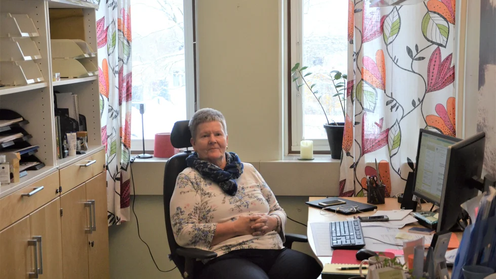 Anna Hövenmark är inte direkt förtjust i moderniteten med att beställa beställa en nätbegravning.