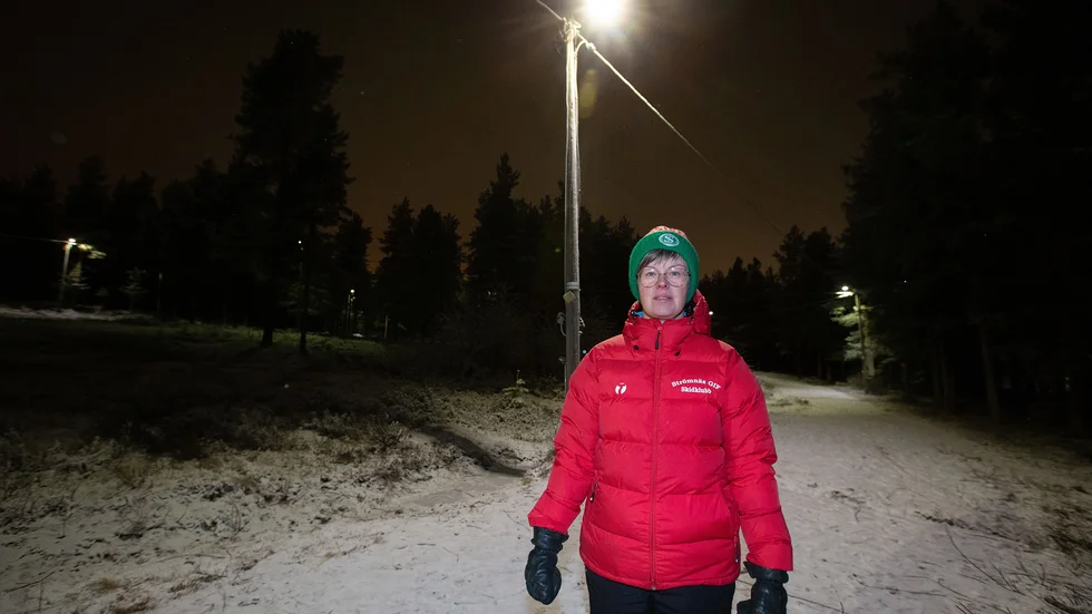 Anna Malmström, ordförande för Strömnäs GIF:s skidklubb, säger att de har flyttat över stora delar av verksamheten till Lindbäcksstadion. Därför har de inte samma behov av att nyttja spåret på Furuberget.