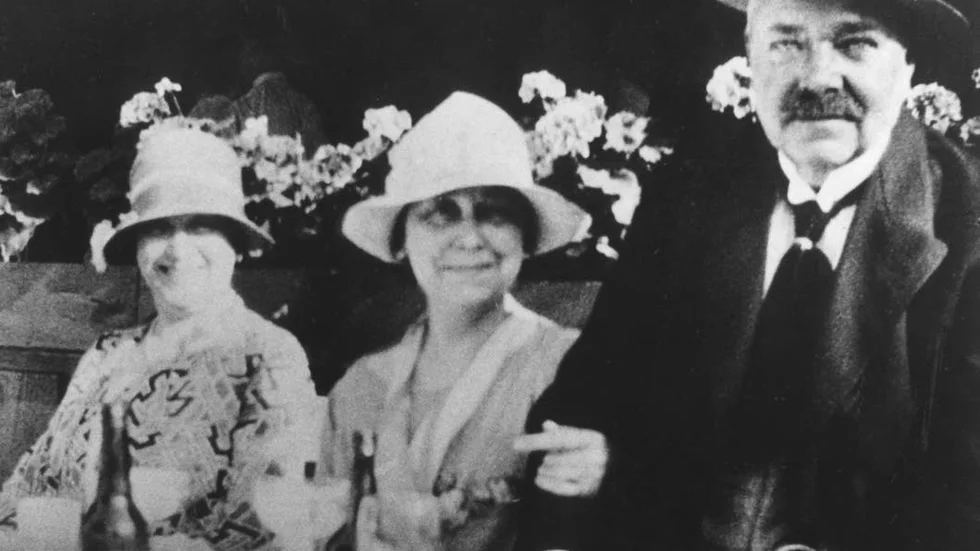 OSYMPATISK? Bilden som tonar fram av författaren Hjalmar Söderberg (1869-1941) är inte särskilt sympatisk.