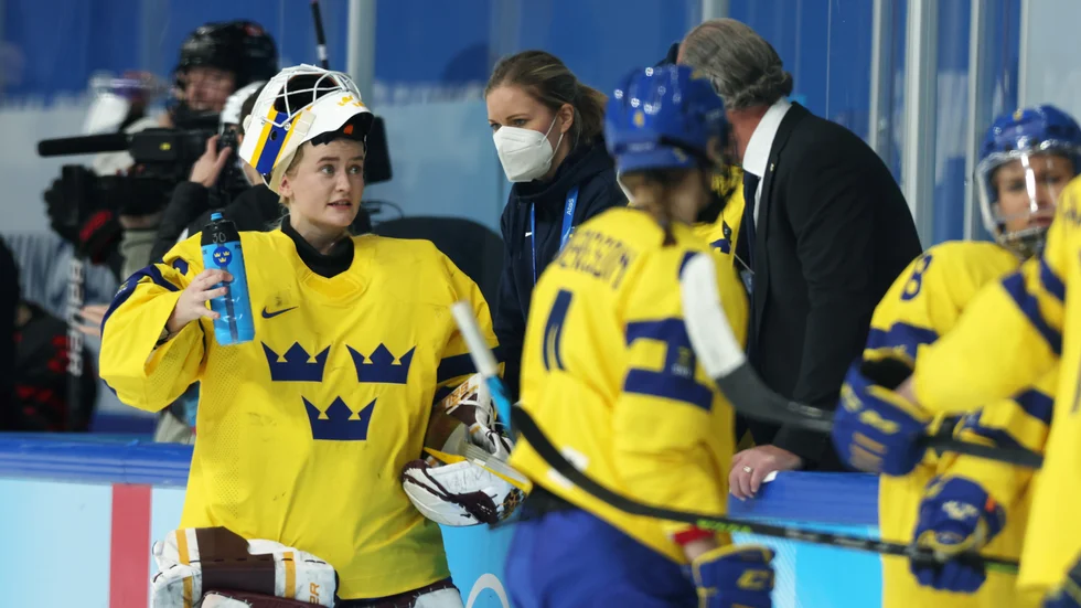 Emma Söderberg hade en tuff kväll i Sveriges mål och byttes ut i storförlusten mot Finland. Arkivbild.