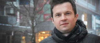 Regler stoppar Ilyas första jul med nyfödda dottern • Hustrun Olga och babyn fast i Ryssland