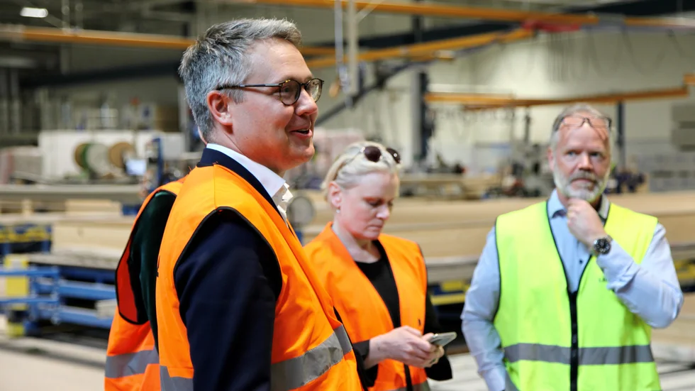 Lindbäcks group har bildat ett nytt bolag för måleriverksamhet tillsammans med Lindbäcks arbetschef för måleri i fabrik och på bygge, David Lidström. David blir delägare och vd för Vana Måleri ab och affärsidén är att erbjuda måleritjänster till Lindbäcks och andra företag.