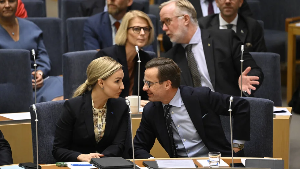 Skribenten analyserar mandatperiodens första riksdagsdebatt.