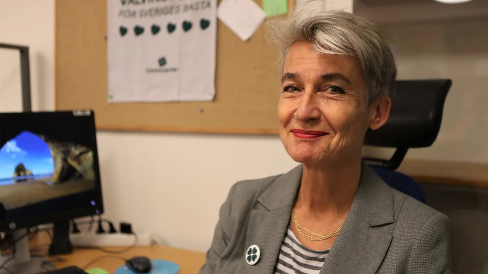 "Förutom alla andra problem som man har om man tillhör gruppen av personer med funktionsnedsättning så lever man också ofta i fattigdom. Allt som man kan göra för att lätta på den bördan litegrann i alla fall, det tycker jag att man ska göra", säger Maria Persdotter (C).