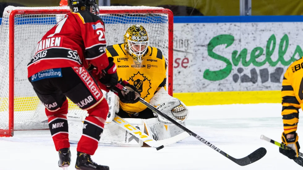 Gustaf Lindvall i AIK:s kasse.