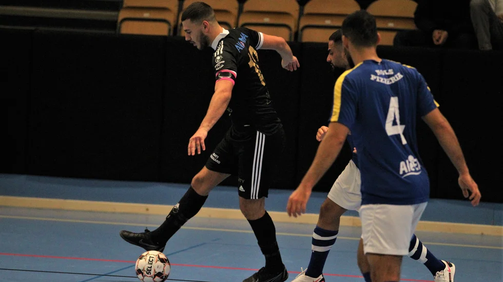 Dribbla United och lagkaptenen Leon Zeka förlorade hemma mot Nol i västra futsalettan.