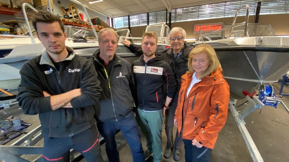 Familjen Berg på Båt & Motor: Sonen Daniel, pappa Örjan, sonen Erik, farfar Olle och mamma Katarina. 