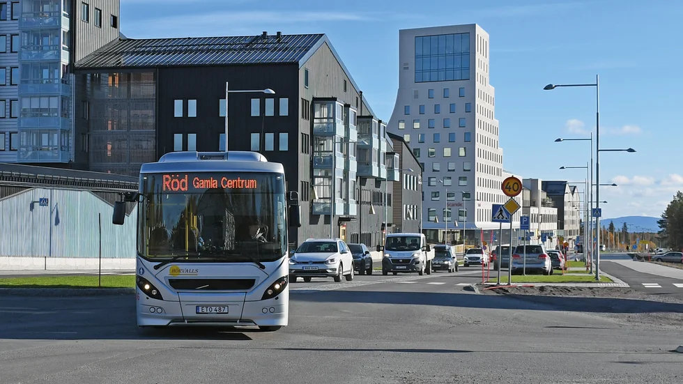 Ingenting är längre som förut. Från Kirunas nya centrum går numera bussar till det gamla, som inom några år inte finns kvar.