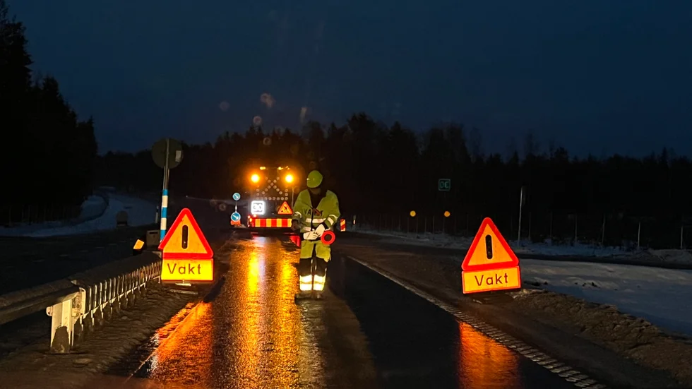 Vägarbetet har pågått både dag- och kvällstid.