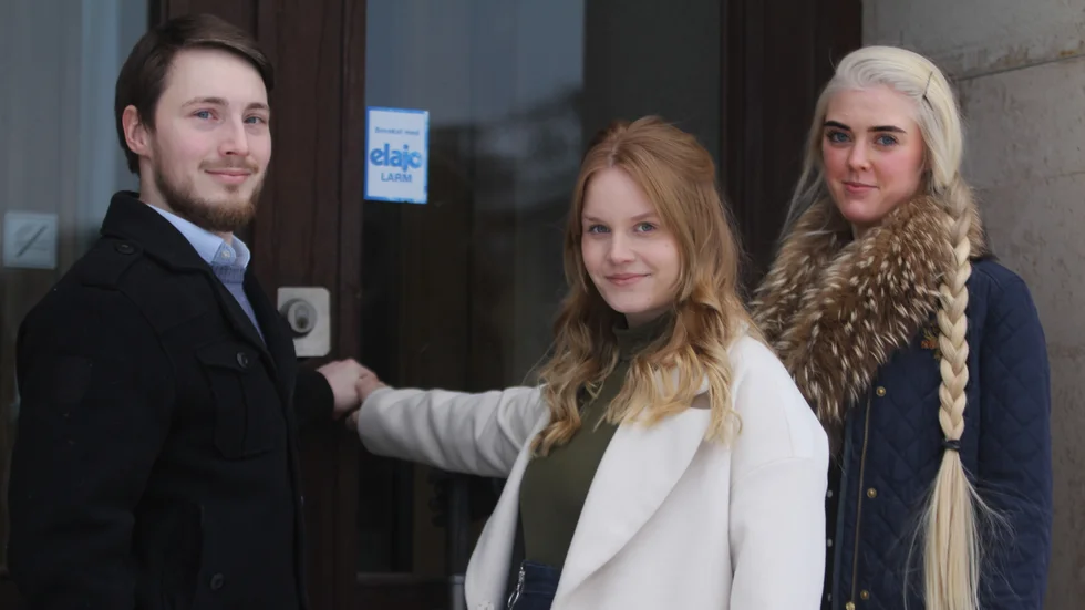 SD skickar in ett ungt lag i kommunstyrelsen. Tre av fyra av partiets ordinarie ledamöter är under 30 år. Max Haienhjelm, 25 år, Ronja Svensson, 27 år och Thea Blomquist, 26 år gör sig redo att kliva in sina nya uppdrag. 
