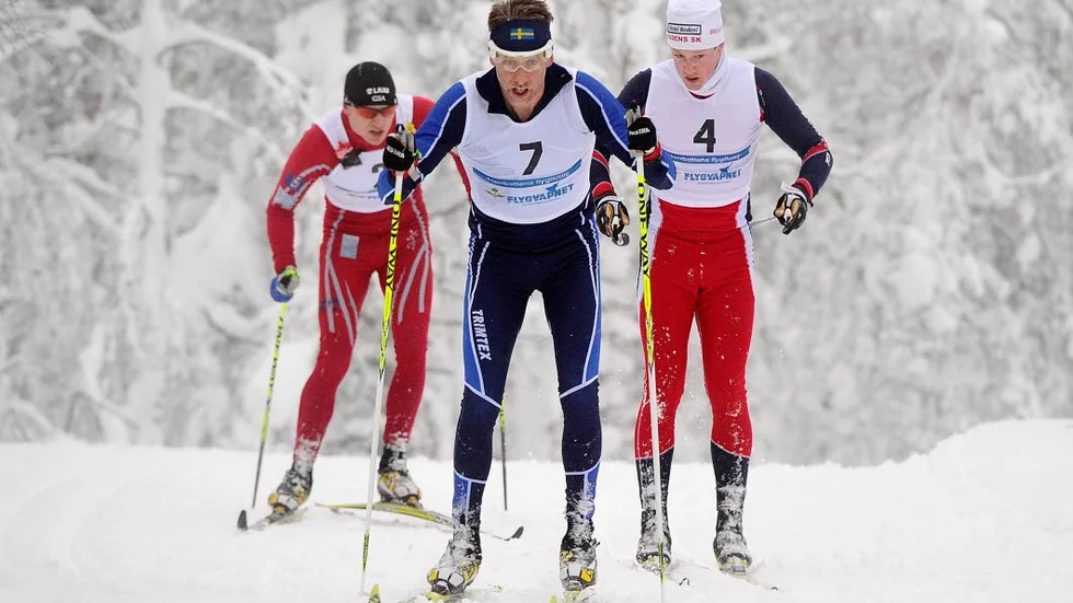 Tarjei Solli, Andreas Berglund och Niklas Henriksson körde tillsammans genom hela Renrajden – innan spurten gick till norrmannen.
