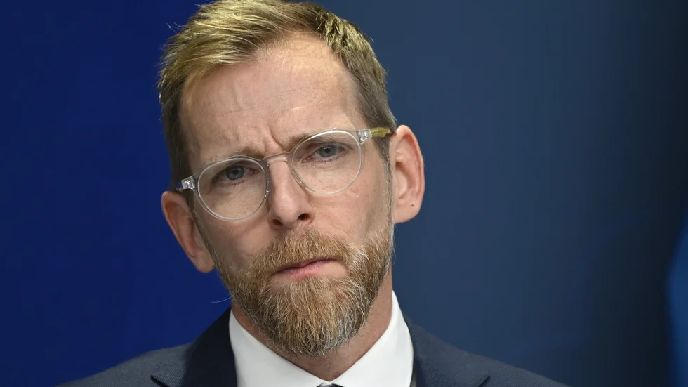 Socialminister Jakob Forssmed (KD) är inte intresserad av att bredda den pågående narkotikautredningens direktiv., skriver ledarskribenten.