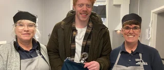 Här besöker Youtube-stjärnan den annorlunda butiken i Ödeshög