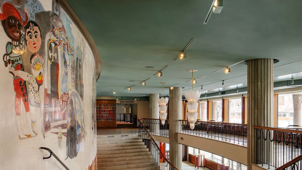 Uppsala stadsteater kan vinna Sveriges Arkitekters pris Guldstolen för bästa interiör.
