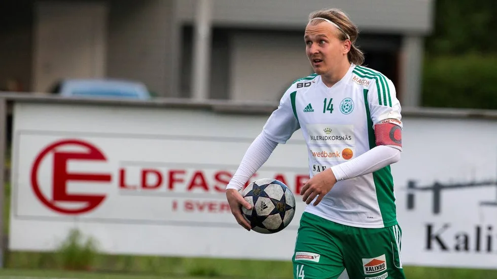Besviken. Assis lagkapten Per Lygren gjorde ett av målen i segern mot Robertsfors. Till ingen nytta.