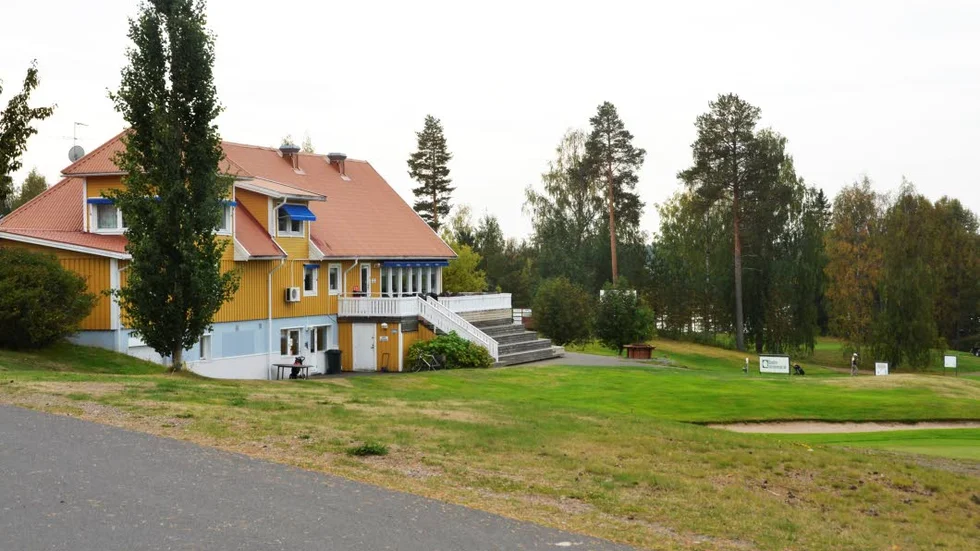LÅNADE PENGAR. Bodens golfklubb är skyldig sina gamla medlemmar pengar. Nu ska klubben göra rätt för sig och betala tillbaka delar av lånet.