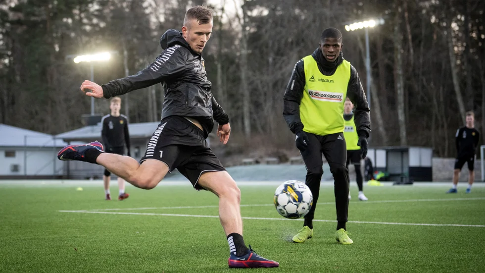 Alexander Ahl Holmström har bytt Örgryte till Gais. I helgen gör anfallaren tävlingsdebut i Svenska cupen.
