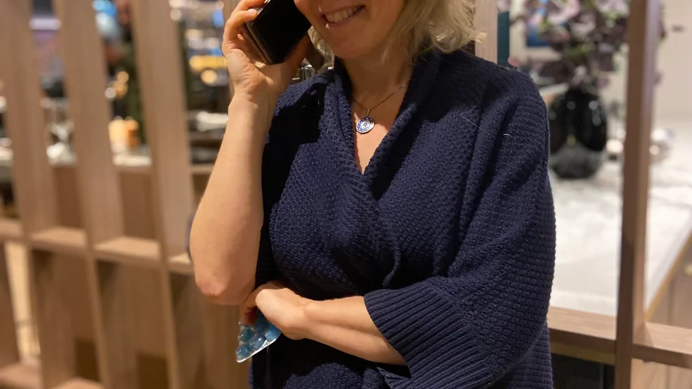 Det är bråda dagar för Anna-Lena Laurén, utrikeskorrespondet i Ryssland, som var hemma i Sverige för att ta emot Selanderpriset. 