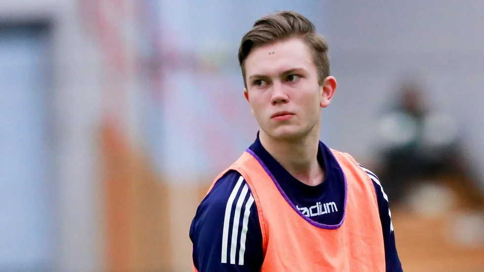 Axel Olsson, 22, kommer fortsätta karriären i söderettan.