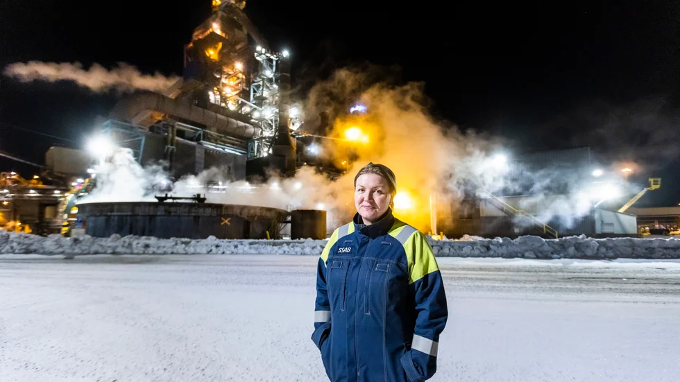 Lotta Jakobsson har arbetat på SSAB i över 20 år. Nu leder hon arbetet med att omvandla dagens stålverk till morgondagens.