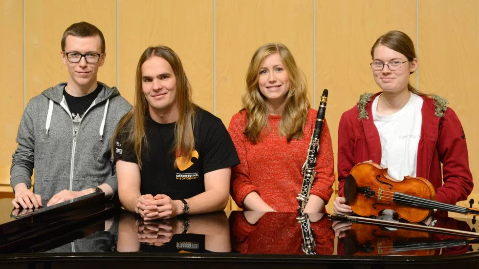 Oscar Rutberg, Fred Holmlund, Cathtrine Kullbrandt och Kitiara Braune ger konsert i Björknässalen.