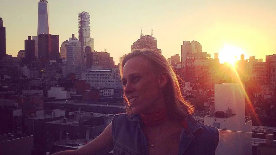 JOBBIG VALRÖRELSE. Jokkmokkaren Carola Grahn har följt valrörelsen i New York och säger att det är många unga som skäms och inte vill ha med valet att göra.
