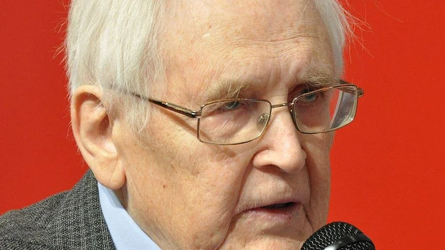 poeten. Lars Huldén, dubbelt prisad av Svenska akademien.