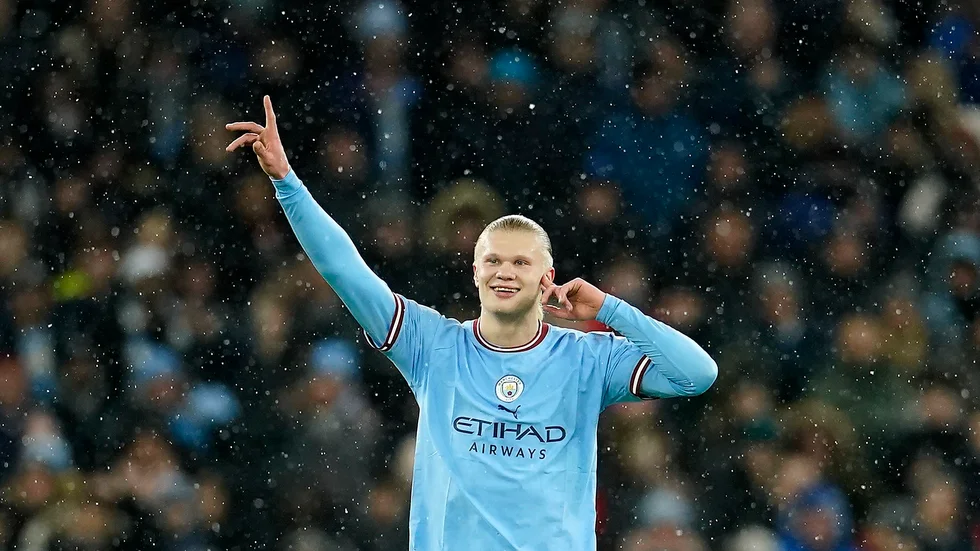 Erling Braut Haaland firar ett av målen mot Leipzig.
