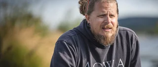 Förälder sågar skolans sparförslag – dotterns dröm kan gå i kras: "Man blir irriterad när det sparas på ungdomar"