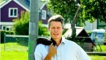 På farfars gata. Jämställdhets- och integrationsministern Jens Orbacks farfar drev handelsträdgård vid Norrbackagatan. Efternamnet Orback är inspirerat av stadsdelens namn.Foto: Anders Liljegren