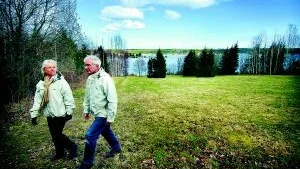 Bortbytt. Kommunen har även bytt bort strandremsan från Texasgatan fram till oljebryggan vid Gertrudsvik. Många boende i Amerikaområdet undrar vad som ska hända med stranden.