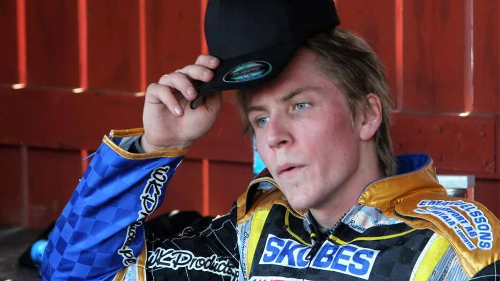 Linus Sundström kör som nummer två för Piraterna mot Smederna borta på tisdag.