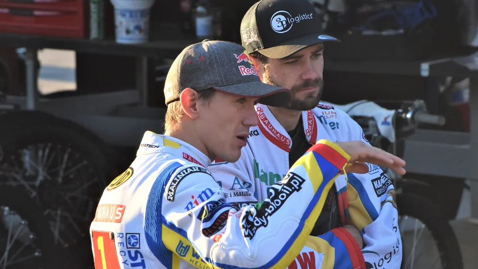 Maciej Janowski och Rasmus Jensen, Indianerna mot Dackarna