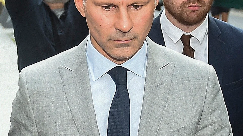 Inget beslut har fattats i rättegången mot Ryan Giggs.
