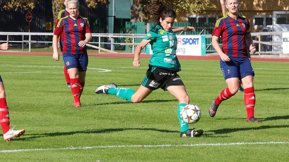 Hannah Lichtenstein stod för ett riktigt  fint mål för ESK i segermatchen mot Selånger.