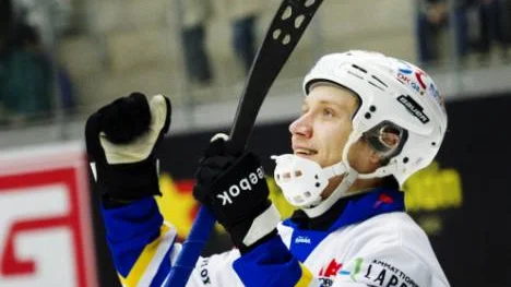 Mikko Rytkönen jublar efter sitt mål.