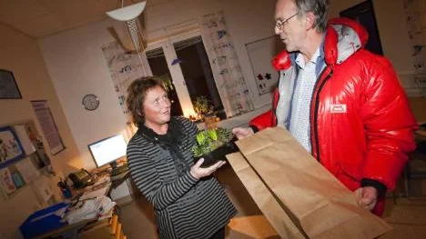Pia Byström har utsetts till årets chef av Läkarföreningen i Norrbotten. Prisutdelare var föreningens ordförande Robert Svartholm.
