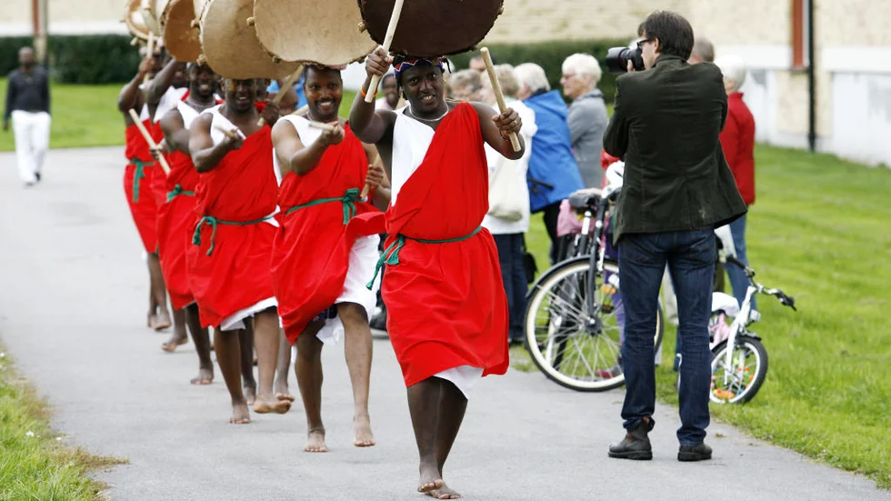 "Great artist of Burundi drummers" hördes över hela Berga.