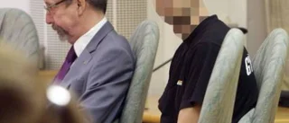 Kvinnskurna kvinnan pekar ut sin make