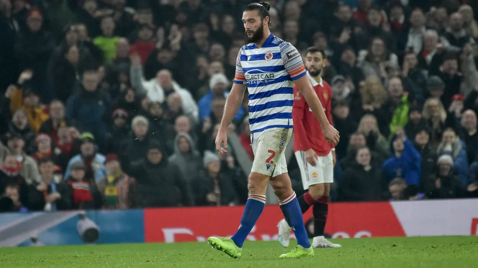 Readings stjärnanfallare Andy Carroll kan degraderas till League One. Arkivbild.