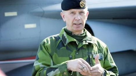 ÖB, Sverker Göransson, ser det som viktigt för utvecklingen vid F 21 att öva tillsammans med andra länder. Han hyser inga betänkligheter mot att USA:s flygvapen ska öva bombfällning i Norrbotten.