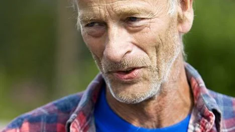 Allan Larsson tvekar inför framtiden efter björnattacken för två veckor sedan. FOTO: Jonas Lindsköld