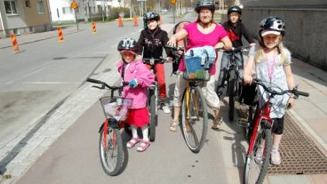 Snart bär det av Bodträsket runt. Några som deltog på Bodens cykeldag var Emma Öberg, Elina Ahlström, Vernonika Öberg, Johan Ahlström och Hanna Öberg. FOTO: Lena Leffler