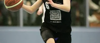 U16-tjejerna fyra i A-EM