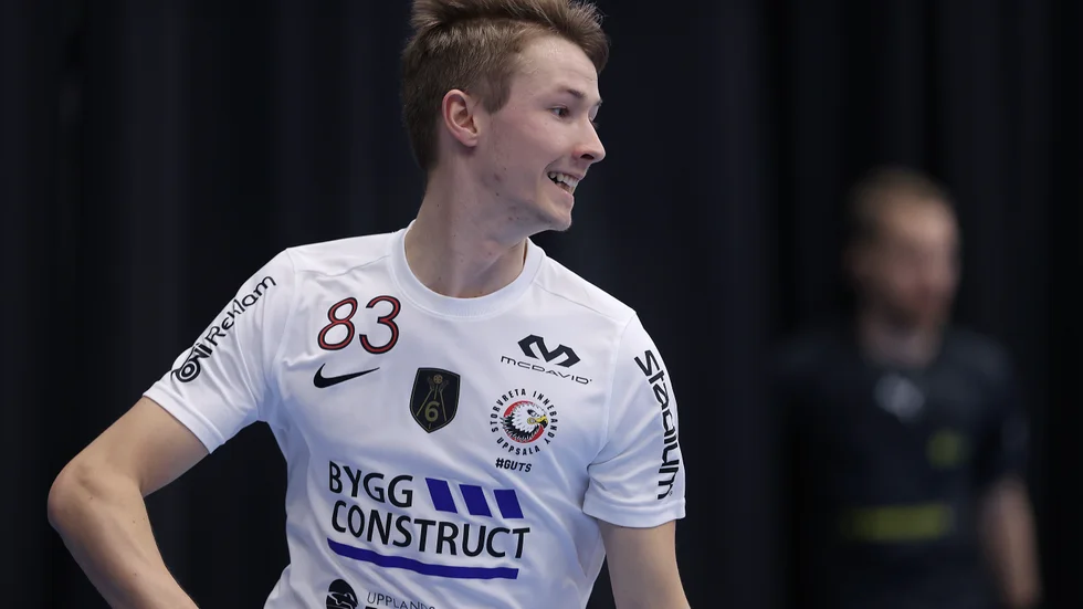 Emil Helmrich får sällan de största rubrikerna när Storvreta spelar. Nu avslöjar han bland annat att sambon Elsa är mer förbannad efter en förlust.