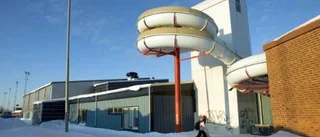 Fukten i badhuset kostar miljoner