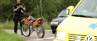Moped i krock med bil